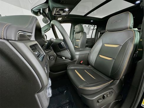 Used 2023 GMC Yukon XL AT4 w/ Max Trailering Package image 3