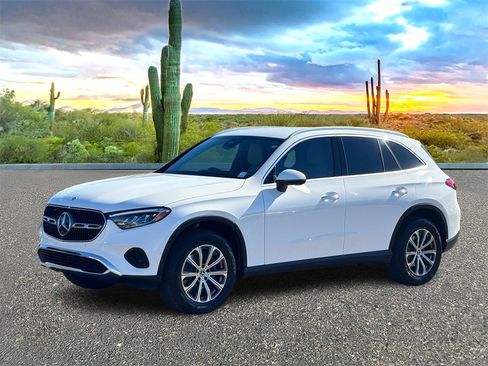 Used 2023 Mercedes-Benz GLC 300 image 9