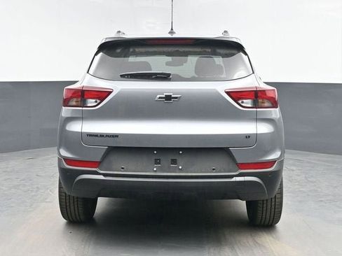 New 2026 Chevrolet TrailBlazer LT w/ Midnight Edition FWD image 13
