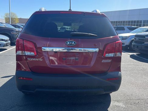 Used 2011 Kia Sorento LX w/ Convenience Pkg image 7