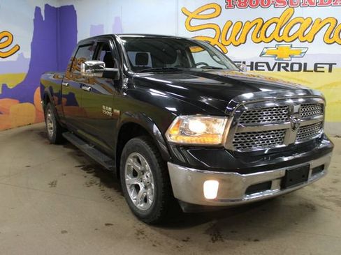Used 2018 RAM 1500 Laramie w/ Convenience Group AWD/4WD image 4
