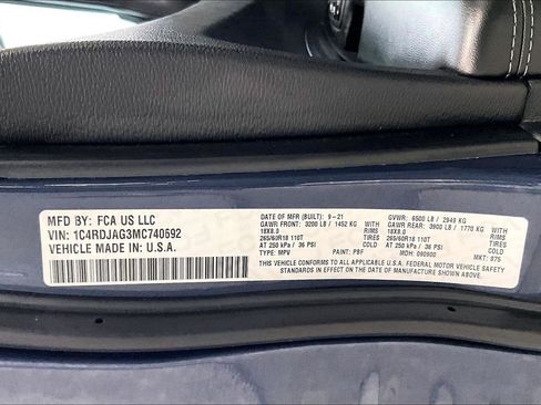 Used 2021 Dodge Durango SXT image 37