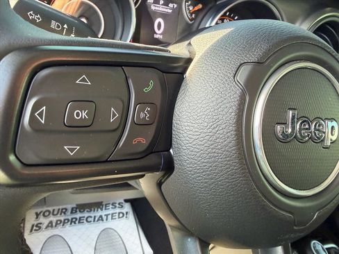 Used 2023 Jeep Gladiator Sport image 17