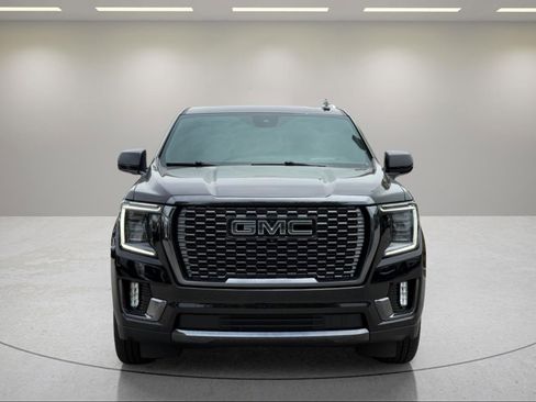 Used 2023 GMC Yukon Denali Ultimate AWD/4WD image 2