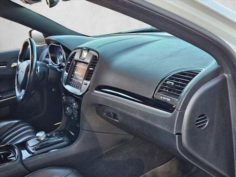 Used 2021 Chrysler 300 S image 22