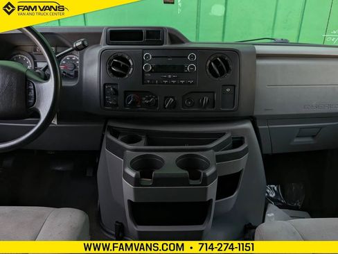 Used 2013 Ford E-350 and Econoline 350 XLT RWD image 19