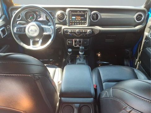Used 2022 Jeep Wrangler Unlimited Sahara w/ Cold Weather Group AWD/4WD image 7