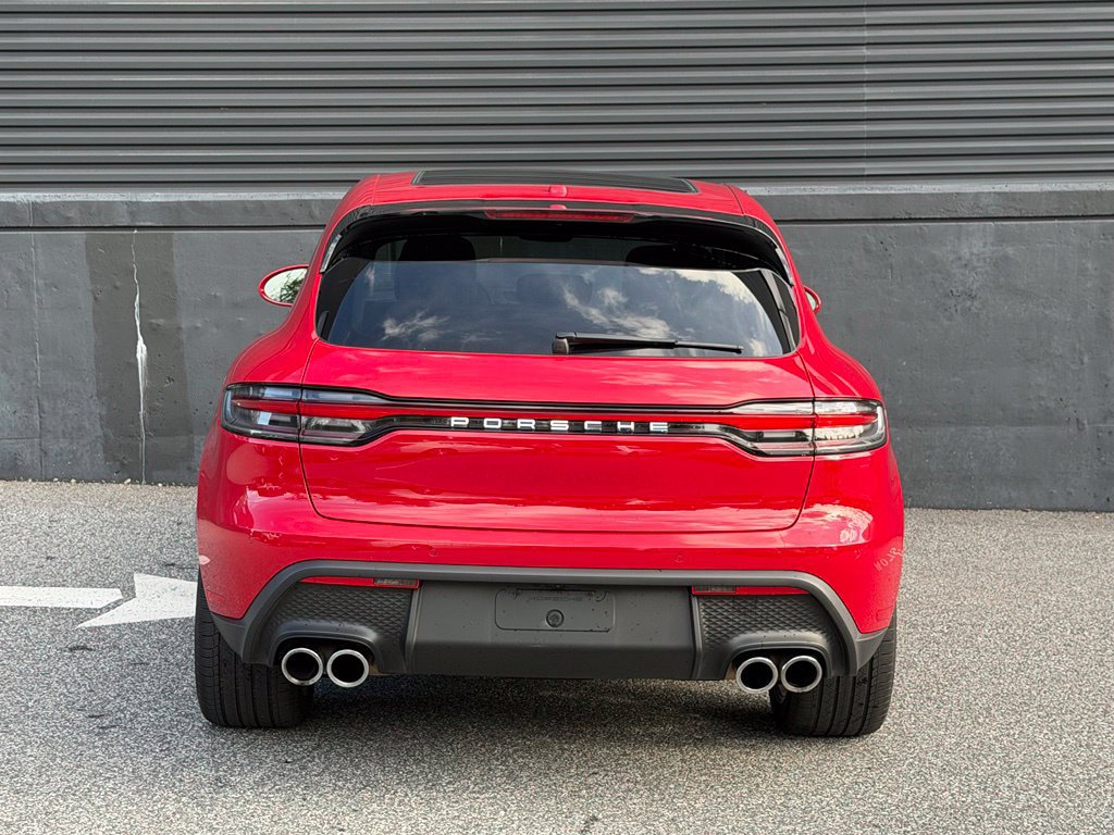 Certified 2026 Porsche Macan AWD/4WD image 9