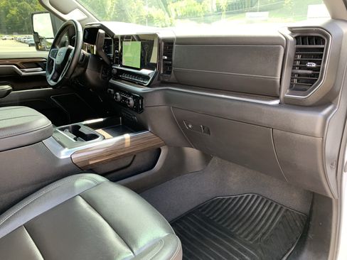 Used 2025 Chevrolet Silverado 2500 LT w/ Trail Boss Package AWD/4WD image 33