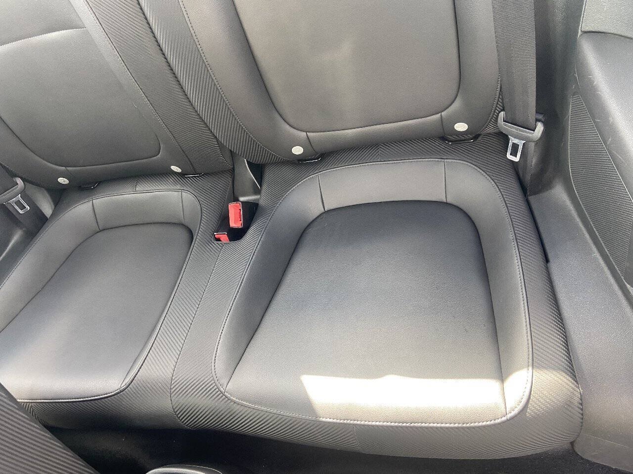 Used 2013 Volkswagen Beetle 2.5 FWD image 8