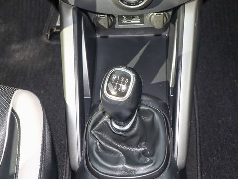 Used 2013 Hyundai Veloster Turbo image 12