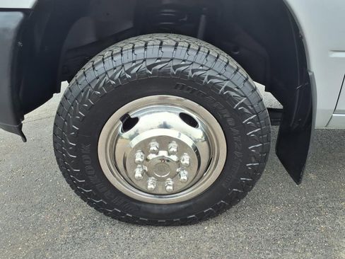 Used 2018 RAM 3500 Tradesman w/ Protection Group image 28