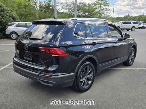 Used 2022 Volkswagen Tiguan SE FWD image 5