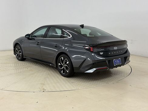 Used 2025 Hyundai Sonata SEL FWD image 3