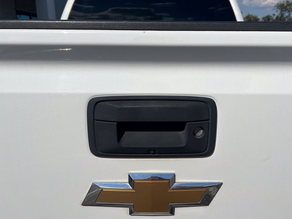 Used 2018 Chevrolet Silverado 1500 LT w/ LT Eassist Package RWD image 7