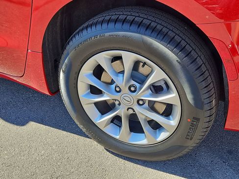 New 2026 Chrysler Pacifica Limited image 13