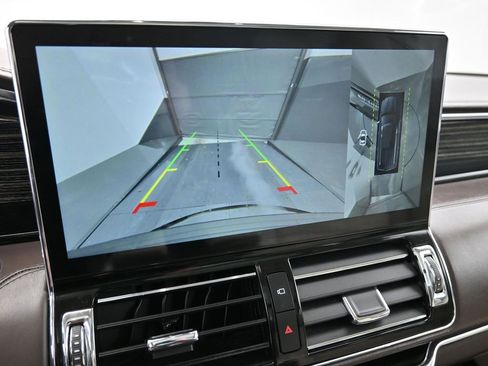 Used 2024 Lincoln Navigator Black Label image 19