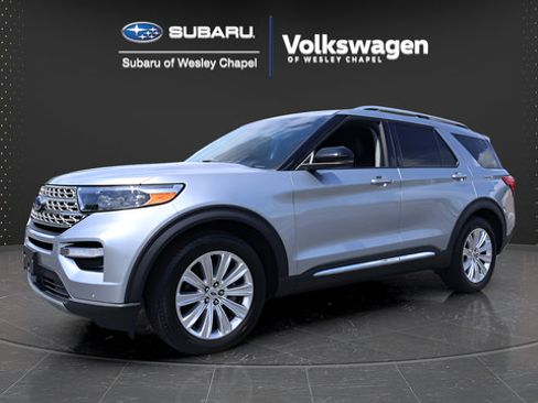 Used 2023 Ford Explorer Limited w/ Limited Technology Package RWD image 4