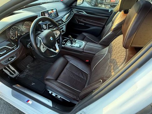 Used 2016 BMW 750i xDrive image 28