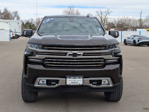 Used 2019 Chevrolet Silverado 1500 High Country w/ Technology Package image 8