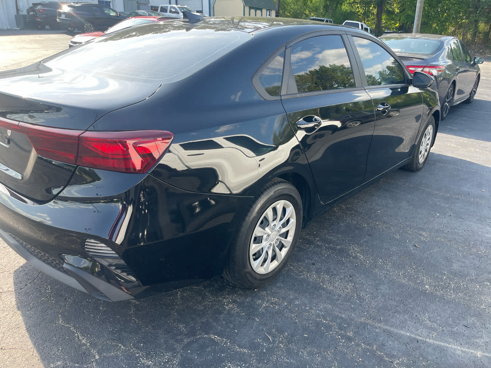 Used 2024 Kia Forte LX FWD image 5