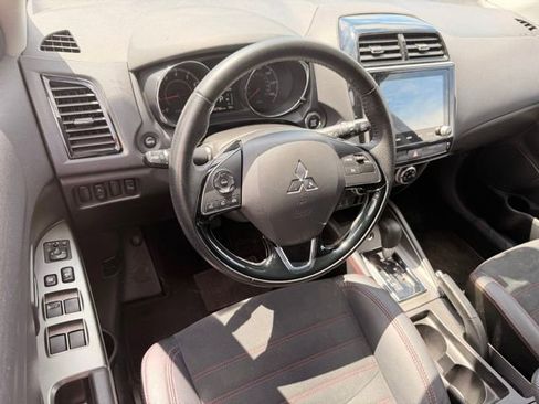 Used 2023 Mitsubishi Outlander Sport LE AWD/4WD image 19