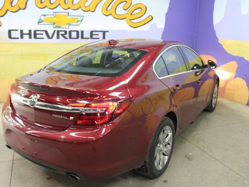 Used 2017 Buick Regal Premium FWD image 8