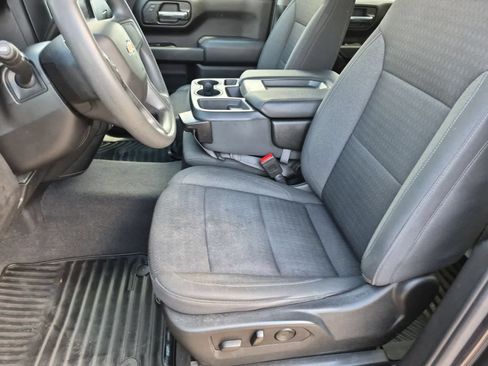 Used 2022 Chevrolet Silverado 1500 Custom AWD/4WD image 16