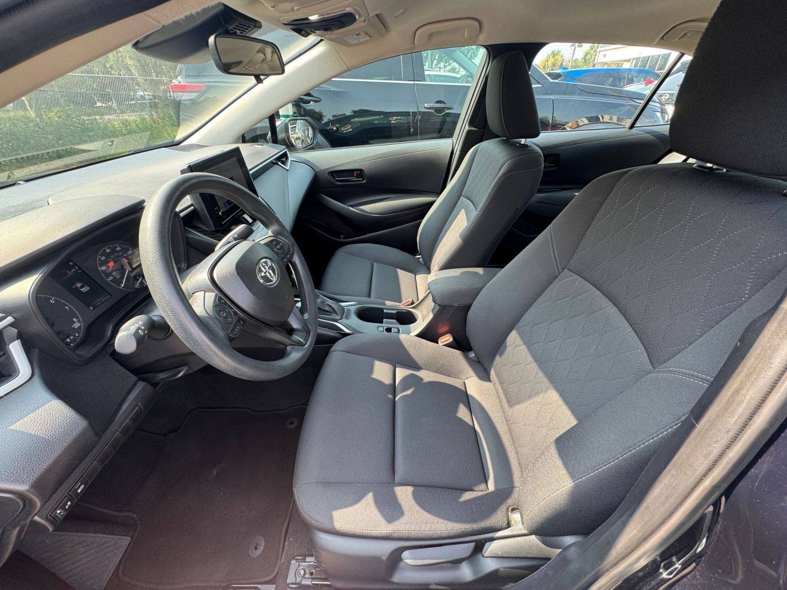 Used 2025 Toyota Corolla LE FWD image 25