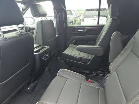 Used 2026 GMC Yukon Elevation w/ LPO, Floor Liner Package AWD/4WD image 15