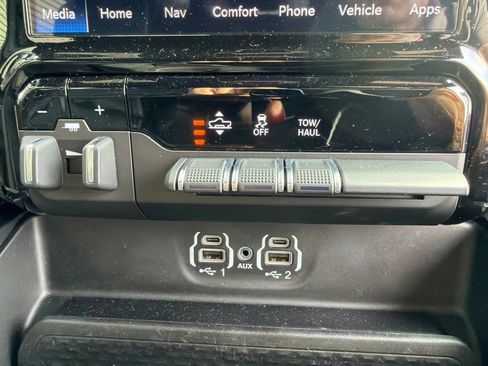 Used 2024 RAM 1500 Limited w/ Night Edition AWD/4WD image 30