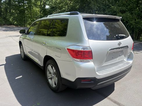 Used 2013 Toyota Highlander Limited AWD/4WD image 5