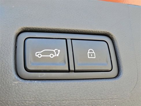 Used 2024 Hyundai Santa Fe Calligraphy image 17