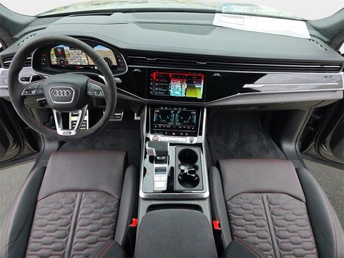 New 2025 Audi RS Q8 performance image 35