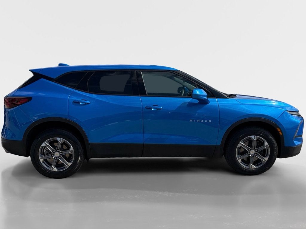 Used 2024 Chevrolet Blazer LT AWD/4WD image 6