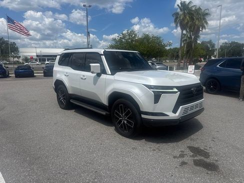 Used 2024 Lexus GX 550 w/ Accessory Package (Z1) AWD/4WD image 3