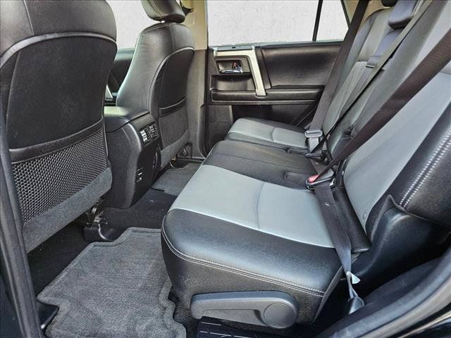 Used 2015 Toyota 4Runner SR5 Premium RWD image 18