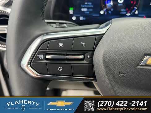 Used 2025 Chevrolet Equinox LT FWD image 22