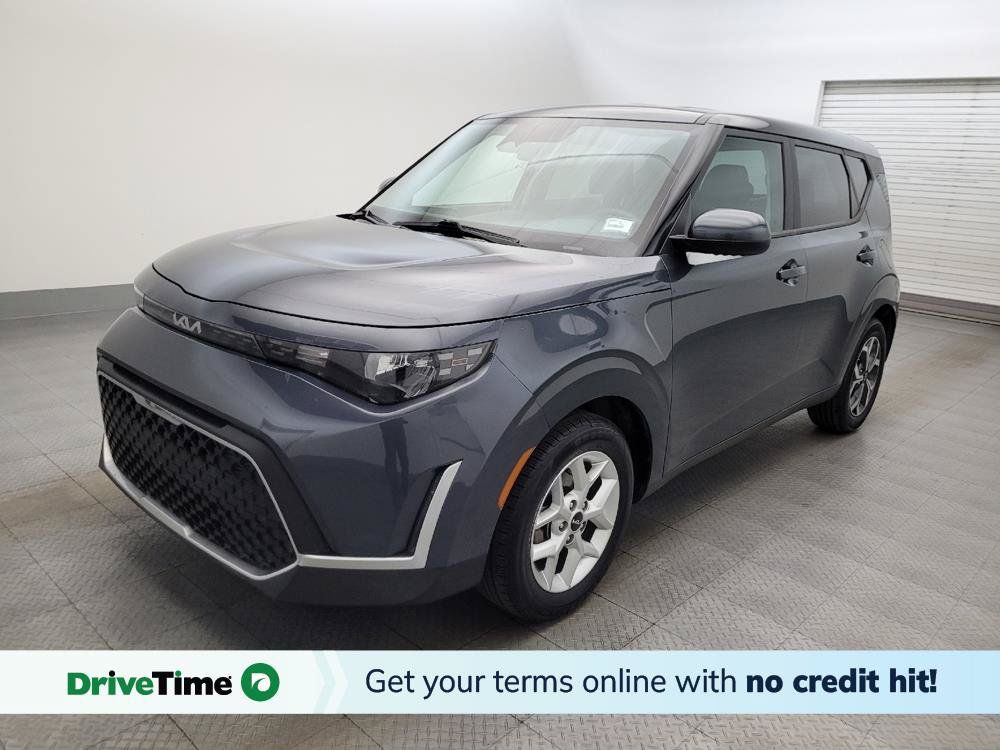 Used 2023 Kia Soul LX w/ Option Group 015 FWD image 1
