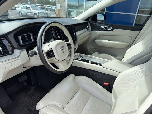 Used 2024 Volvo XC60 B5 Ultimate w/ Protection Package Premier AWD/4WD image 20