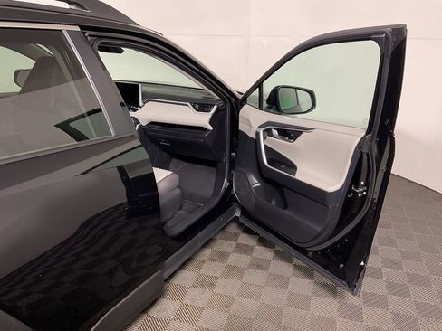 Used 2024 Toyota RAV4 Adventure image 34