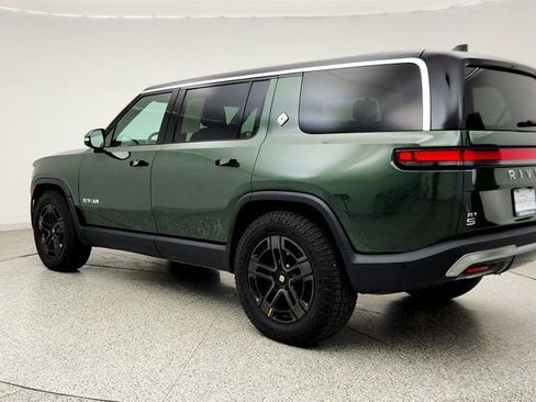 Used 2024 Rivian R1S Adventure AWD/4WD image 7