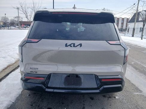 Certified 2026 Kia EV9 Land w/ Nightfall Edition Package image 9