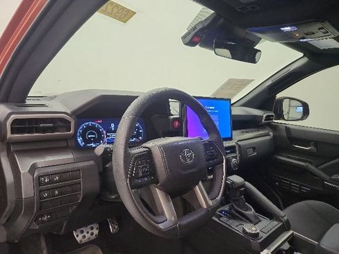 Used 2025 Toyota Tacoma TRD Sport RWD image 12