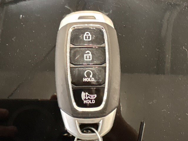 Used 2025 Hyundai Venue SEL FWD image 9