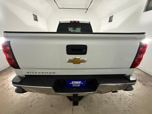 Used 2019 Chevrolet Silverado 2500 W/T AWD/4WD image 4