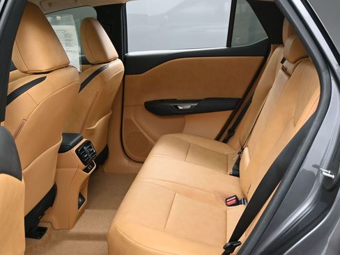 Used 2023 Lexus RZ 450e Premium w/ Accessory Package (Z1) image 33