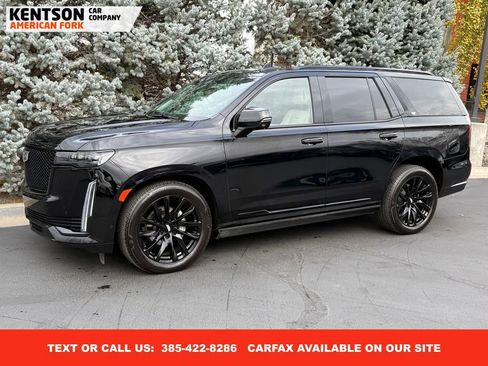 Used 2024 Cadillac Escalade Sport Platinum w/ LPO, ONYX Package image 1