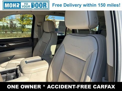 Used 2021 GMC Yukon Denali w/ Denali Premium Package image 12