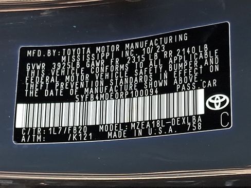Used 2024 Toyota Corolla LE FWD image 28
